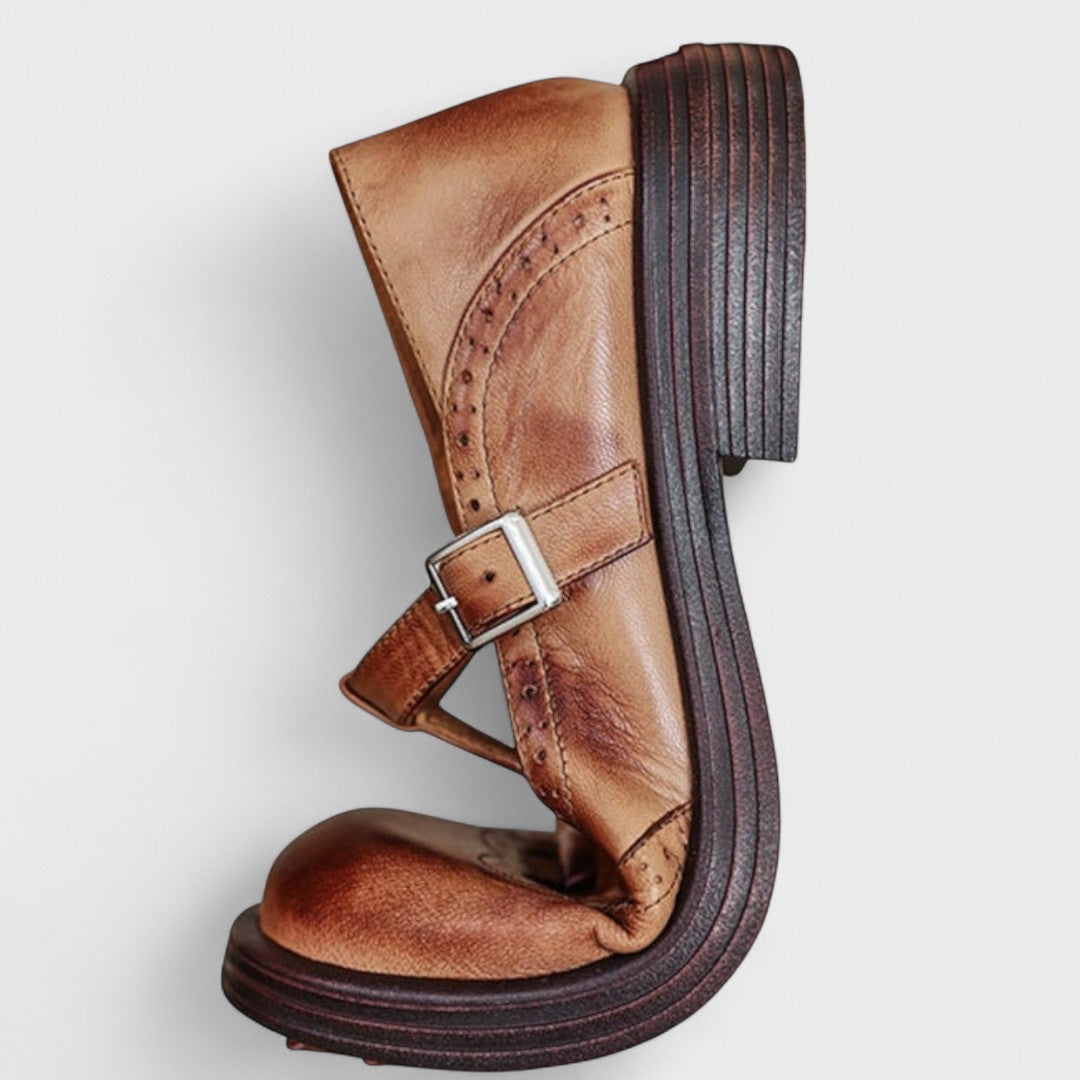 Damen-T-Spangen-Schuhe mit Flügelkappe und Brogue-Verzierungen-Footwear for women-Alpenkind