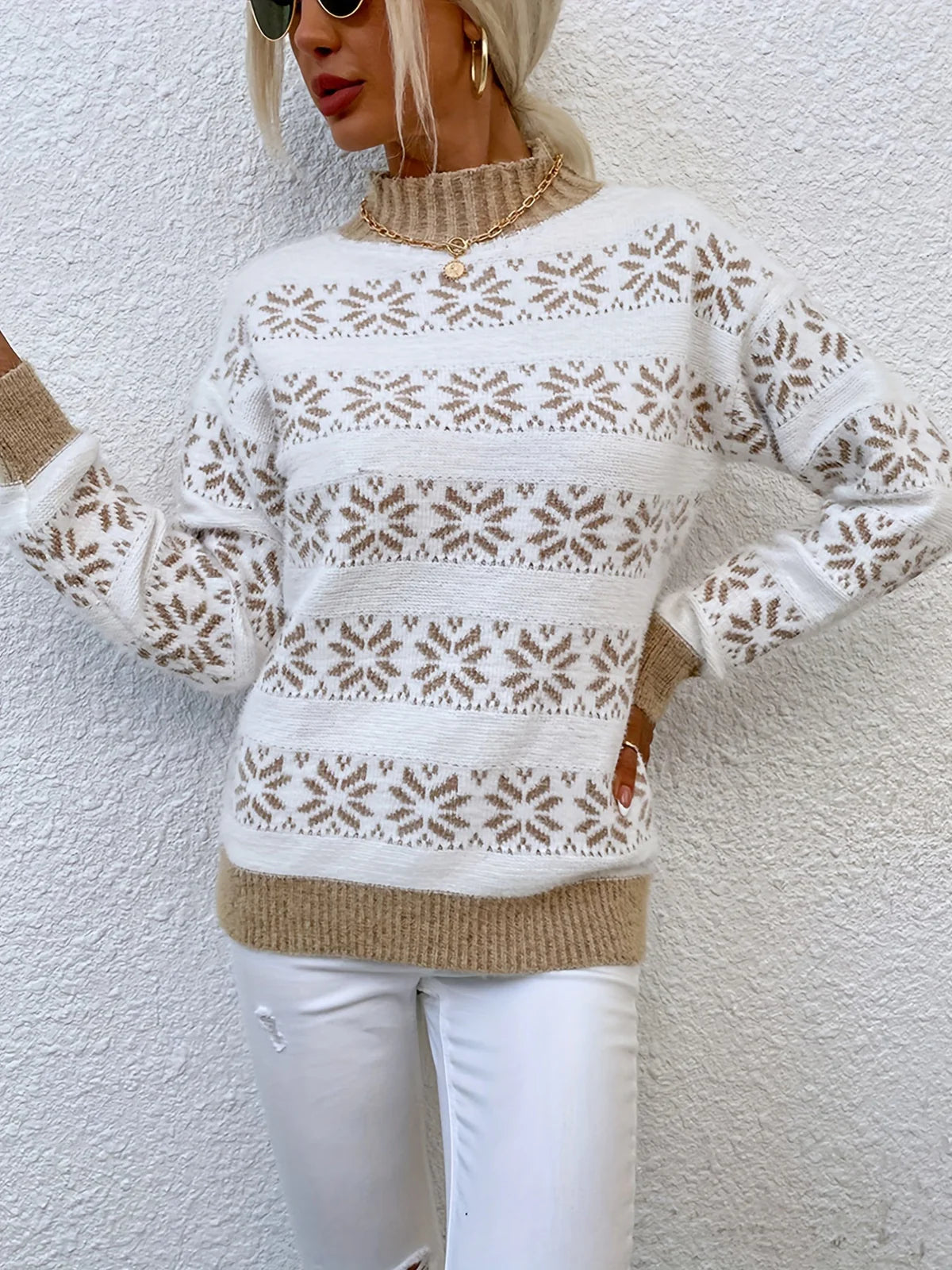 Damen Weihnachts Pullover – Schneeflocken Muster – Weicher Winterstrick & Festlicher Stil