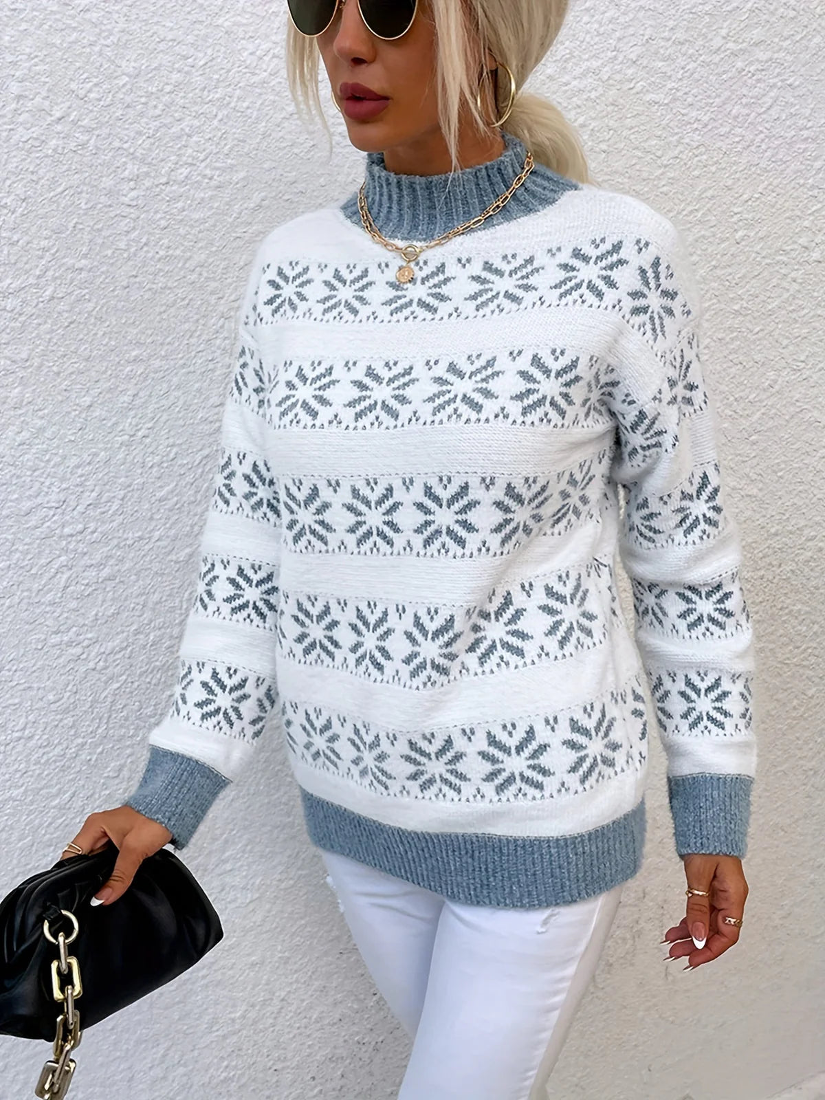Damen Weihnachts Pullover – Schneeflocken Muster – Weicher Winterstrick & Festlicher Stil