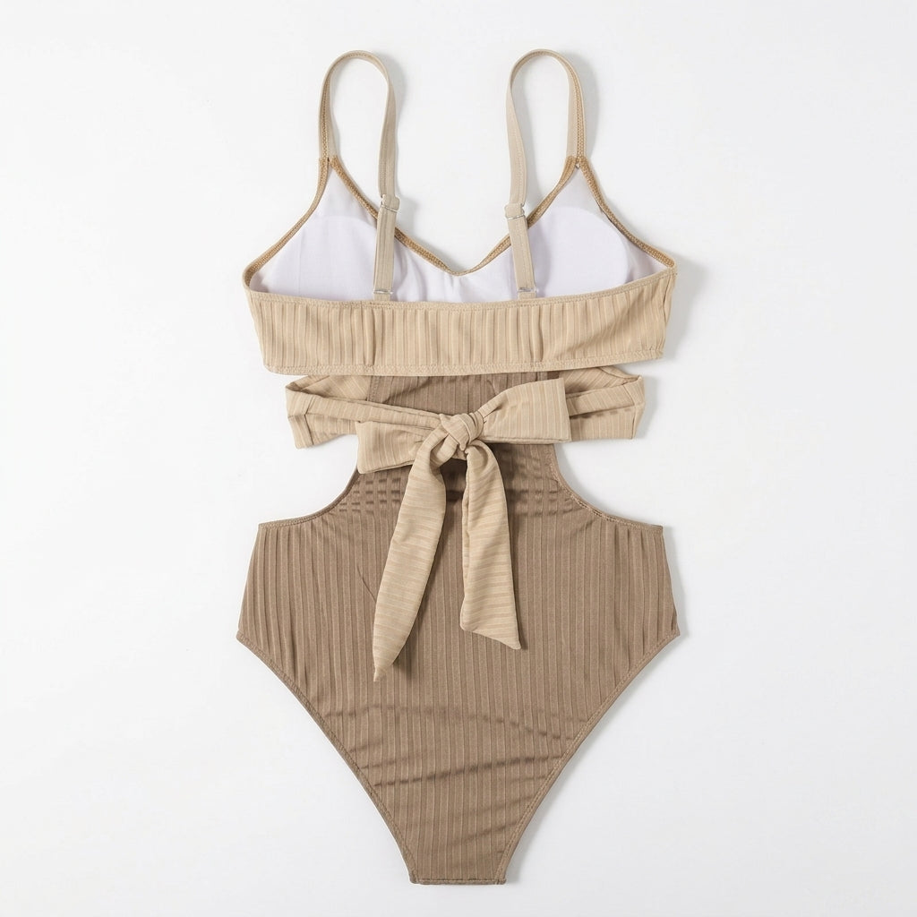 Damen-Badeanzug mit Rippenstruktur, Cut-Out-Details und Wickel-Taille-Swimwear for women-Alpenkind