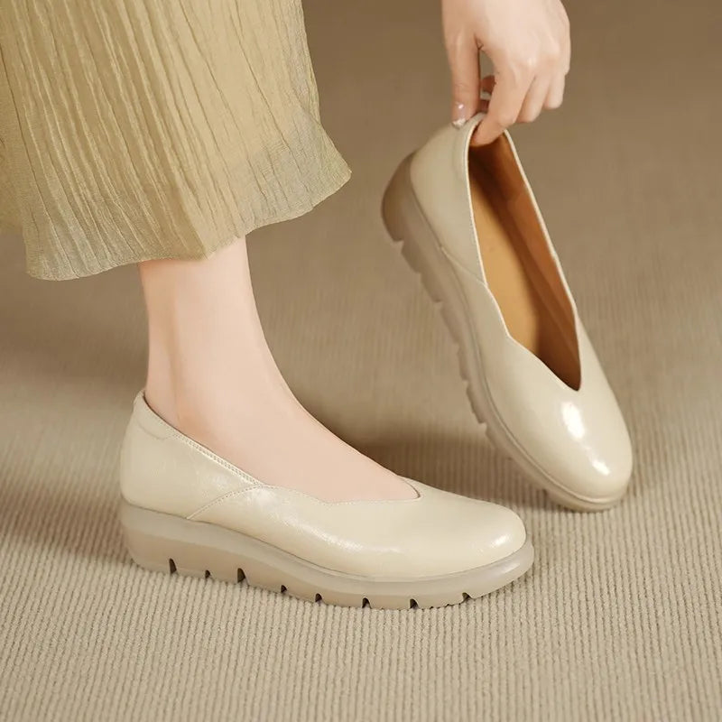 Damen-Ballerinas mit Keilsohle und V-Ausschnitt-Footwear for women-Alpenkind