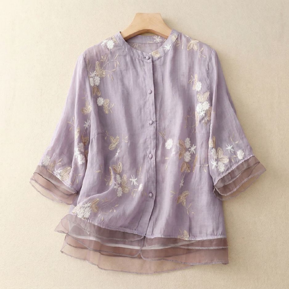 Damen Bluse mit Knopfleiste, Rundhalsausschnitt und floraler Struktur-Women blouse-Alpenkind