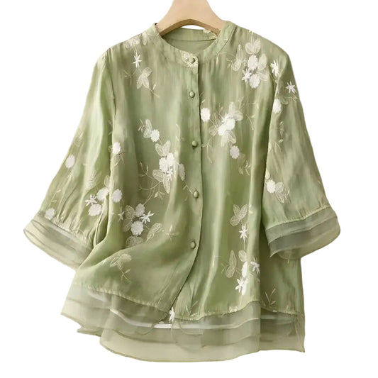 Damen Bluse mit Knopfleiste, Rundhalsausschnitt und floraler Struktur-Women blouse-Alpenkind