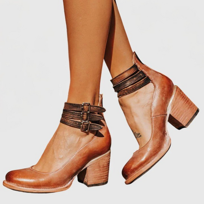 Damen Geschlossene Ankle-Boots mit Seitlichen Ausschnitten, Drei Schnallenriemen und Blockabsatz-Footwear for women-Alpenkind