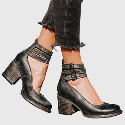 Damen Geschlossene Ankle-Boots mit Seitlichen Ausschnitten, Drei Schnallenriemen und Blockabsatz-Footwear for women-Alpenkind