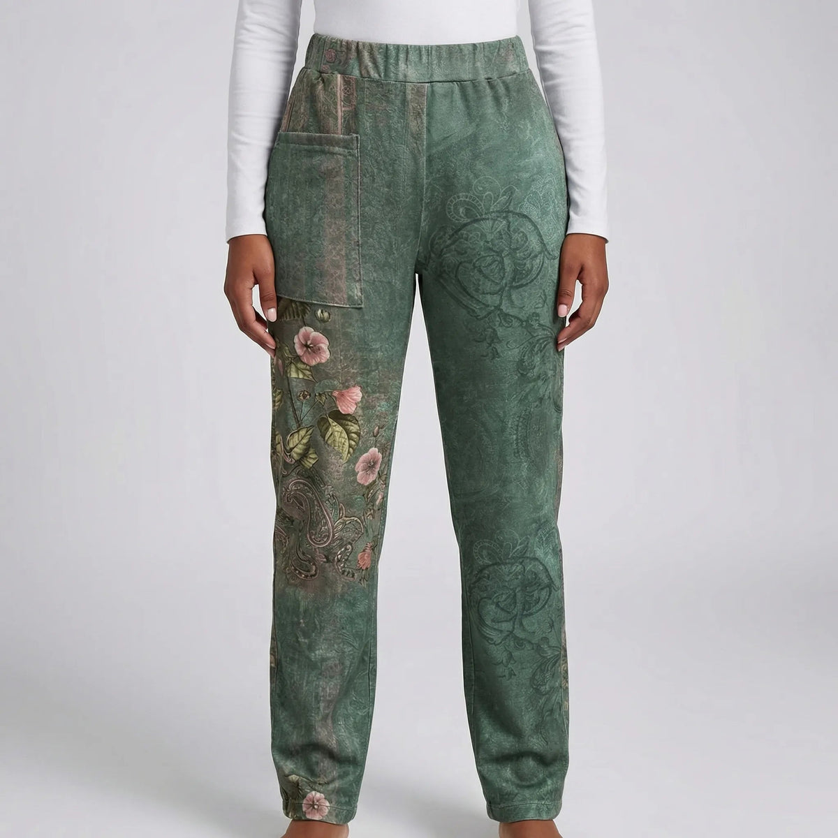 Damen-Jogginghose mit Paisley-Muster-Pants for Women-Alpenkind