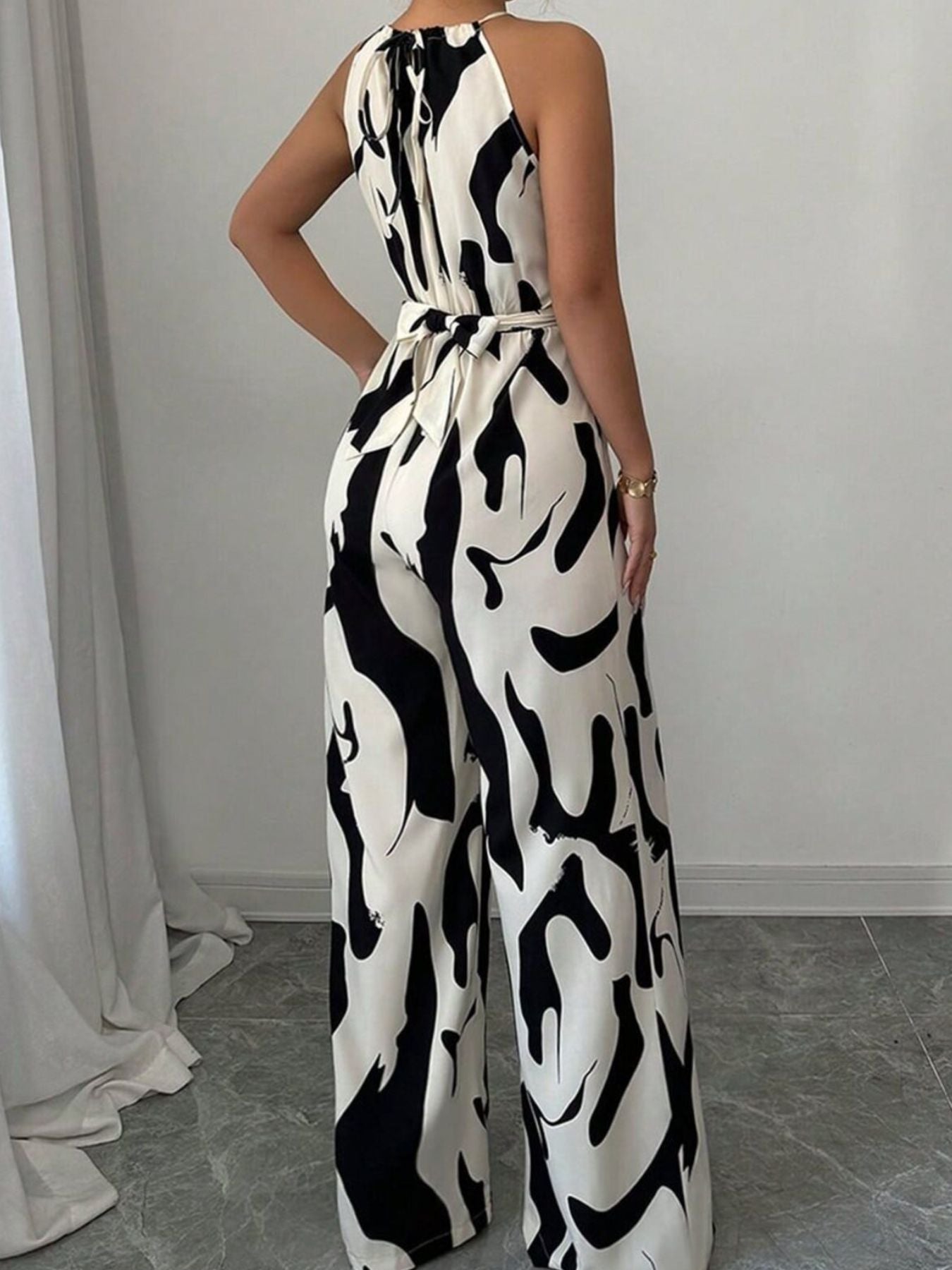 Damen-Jumpsuit mit abstraktem Print, Neckholder und weitem Bein-Jumpsuits for women-Alpenkind