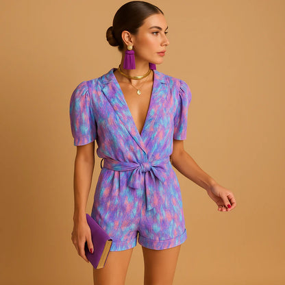 Damen Kurz-Jumpsuit mit Blumenmuster, V-Ausschnitt und Taillengürtel-Jumpsuits for women-Alpenkind