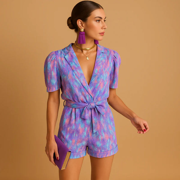Damen Kurz-Jumpsuit mit Blumenmuster, V-Ausschnitt und Taillengürtel-Jumpsuits for women-Alpenkind