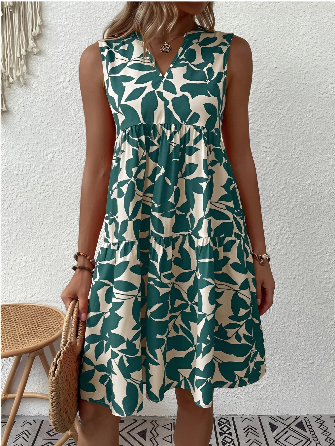 Damen Kurzkleid ohne Ärmel mit V-Ausschnitt und gestuftem Rock-Midi Dress-Alpenkind