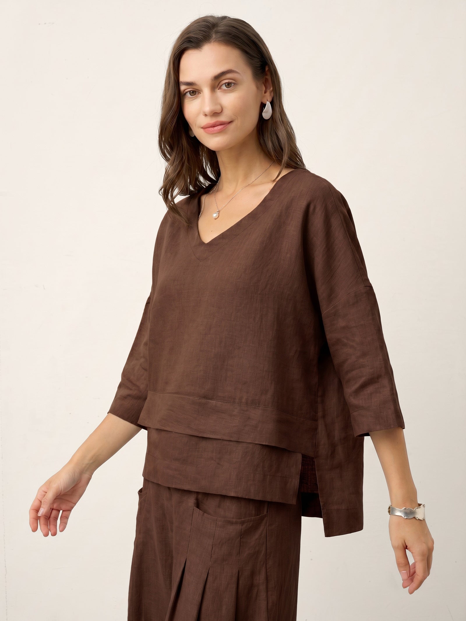 Damen-Leinentop mit V-Ausschnitt und Lagen-Saum-Tops for women-Alpenkind