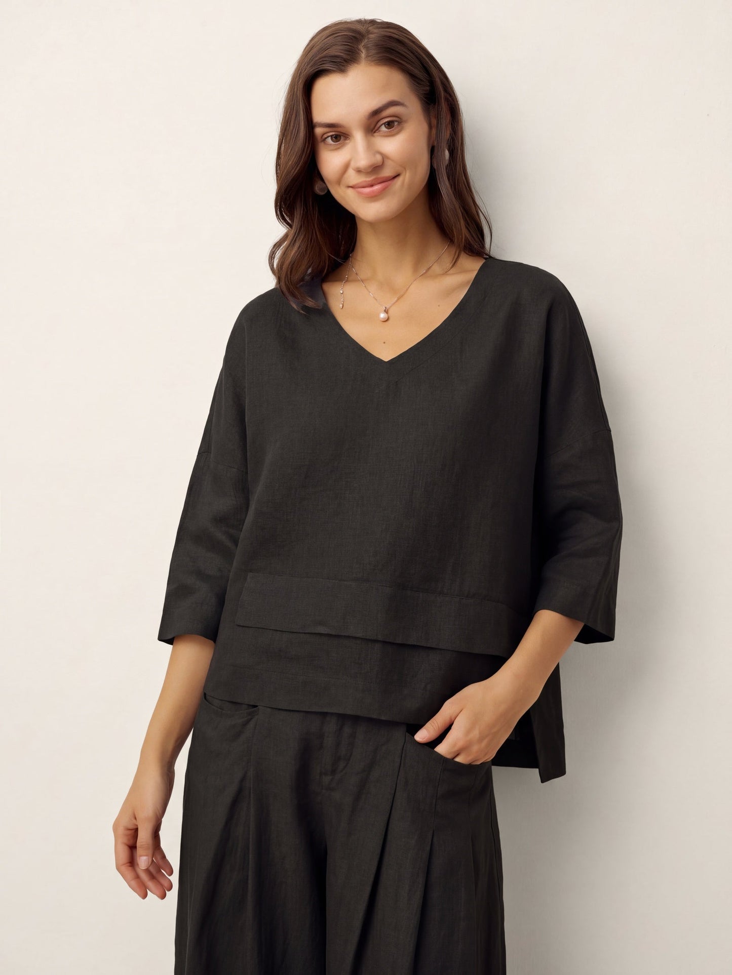 Damen-Leinentop mit V-Ausschnitt und Lagen-Saum-Tops for women-Alpenkind