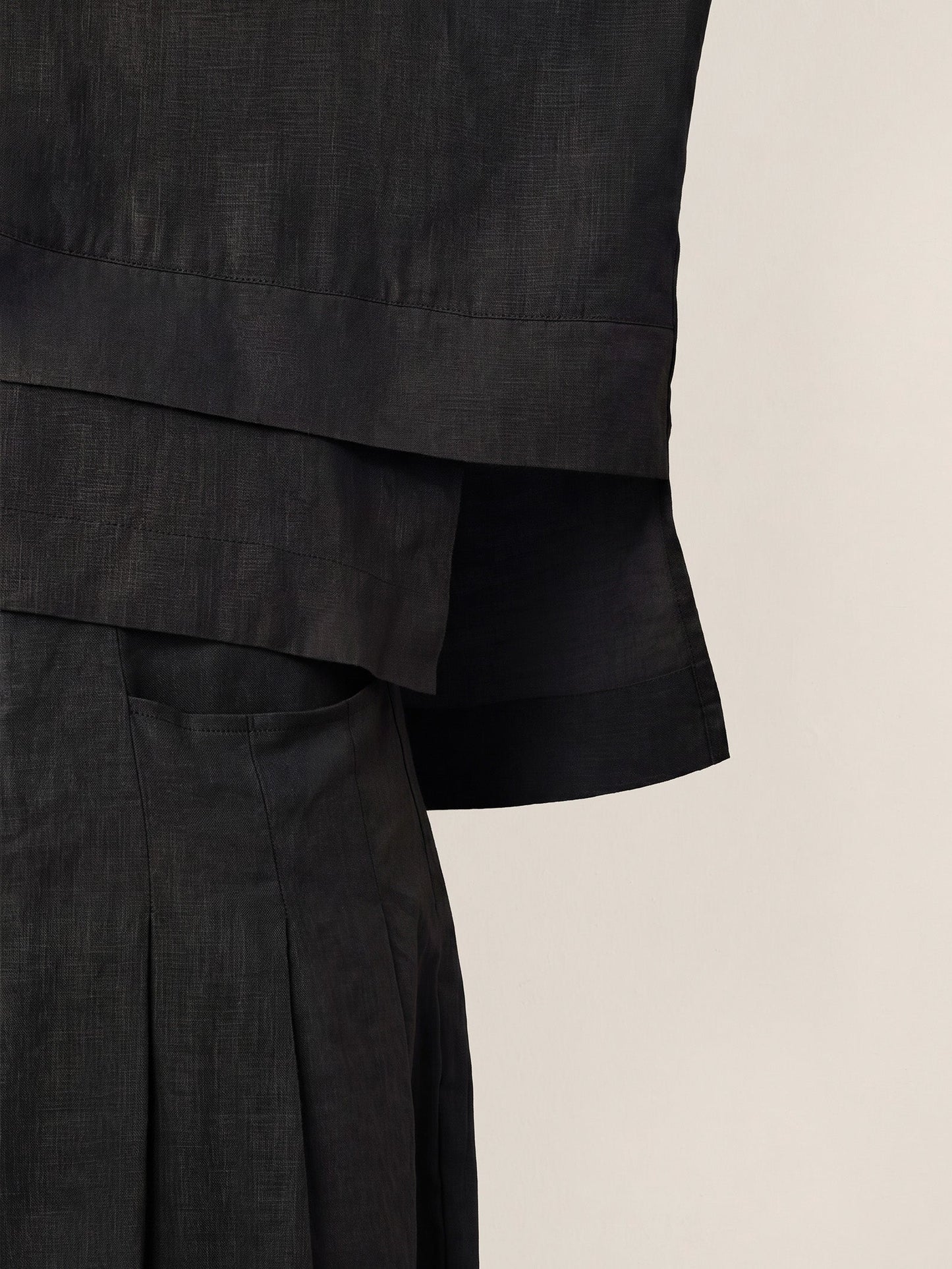 Damen-Leinentop mit V-Ausschnitt und Lagen-Saum-Tops for women-Alpenkind