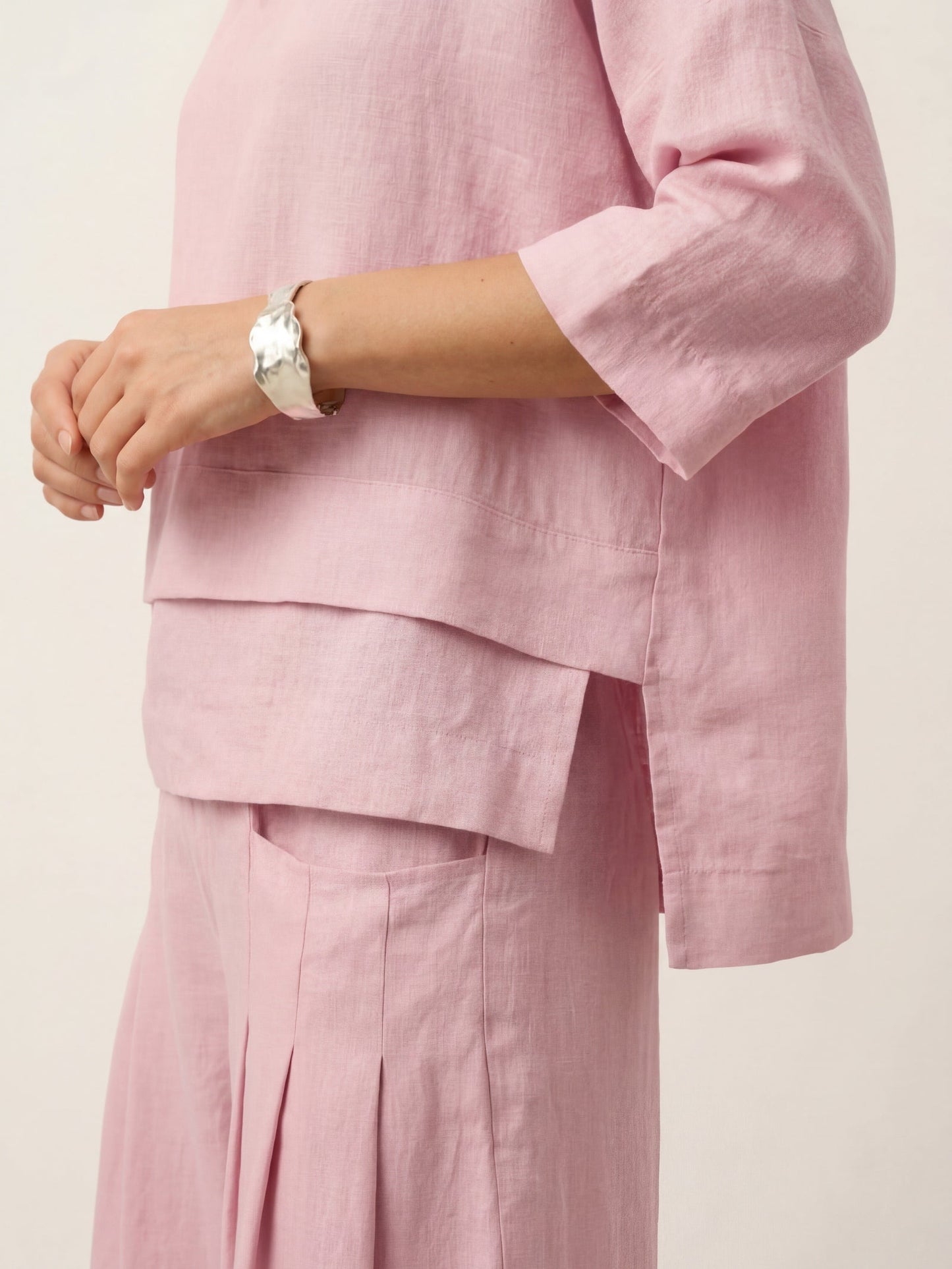 Damen-Leinentop mit V-Ausschnitt und Lagen-Saum-Tops for women-Alpenkind
