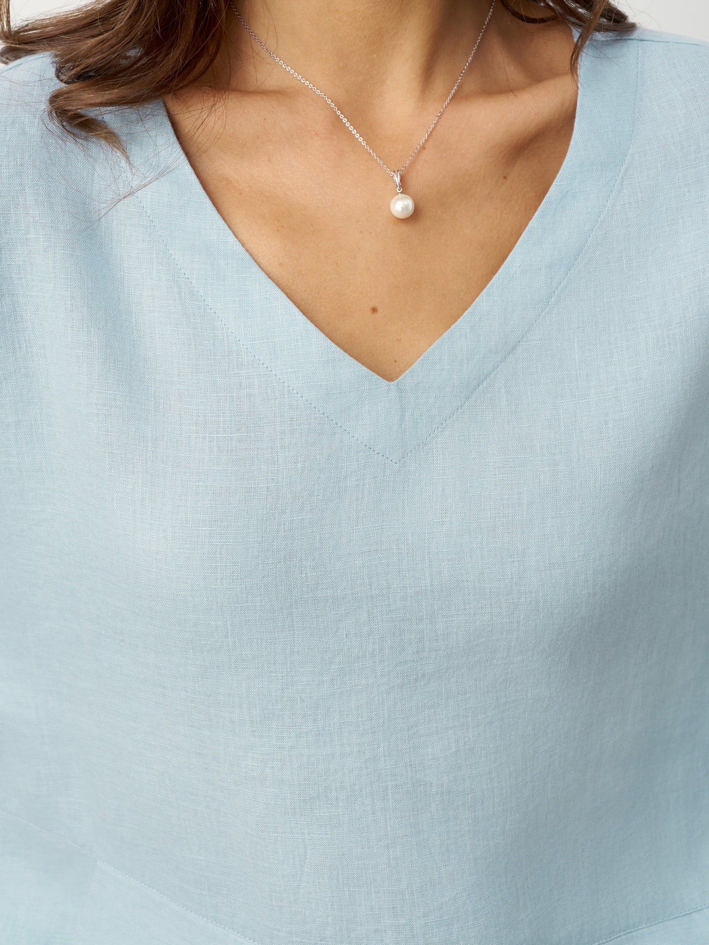 Damen-Leinentop mit V-Ausschnitt und Lagen-Saum-Tops for women-Alpenkind