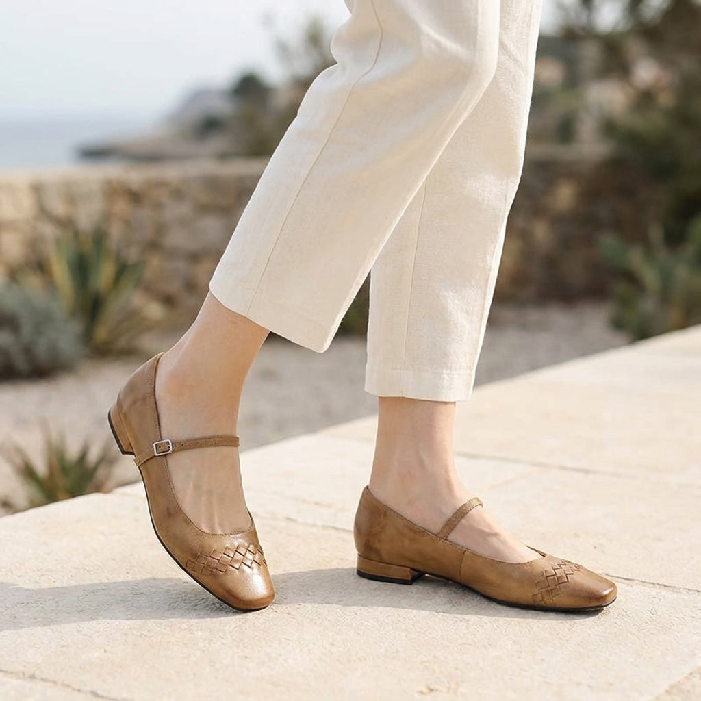 Damen Mary Jane Ballerinas mit geflochtener Struktur und eckiger Zehenpartie-Footwear for women-Alpenkind