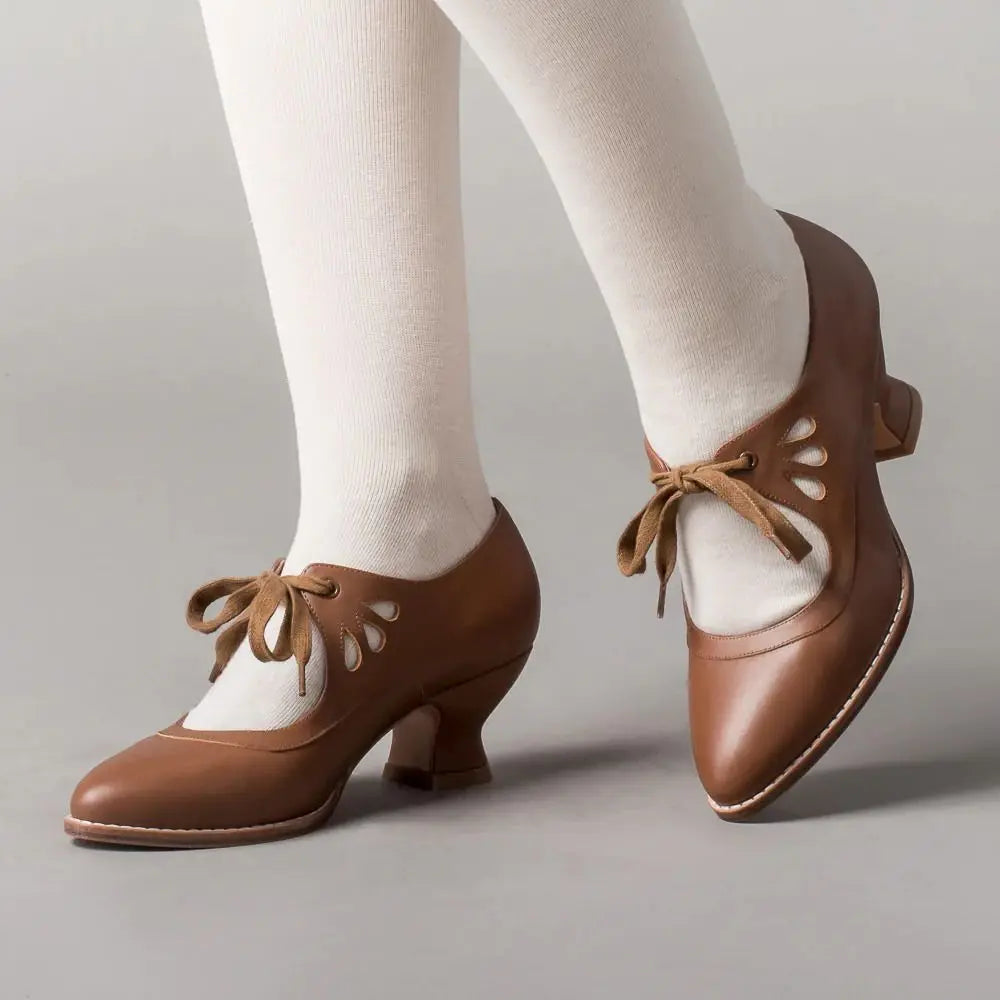 Damen Mary-Jane Pumps mit Schnürung und Cutout-Oberteil mit niedrigem Absatz-Footwear for women-Alpenkind
