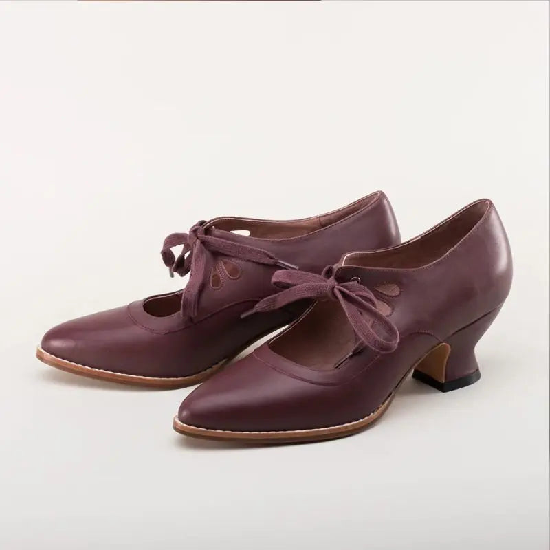 Damen Mary-Jane Pumps mit Schnürung und Cutout-Oberteil mit niedrigem Absatz-Footwear for women-Alpenkind