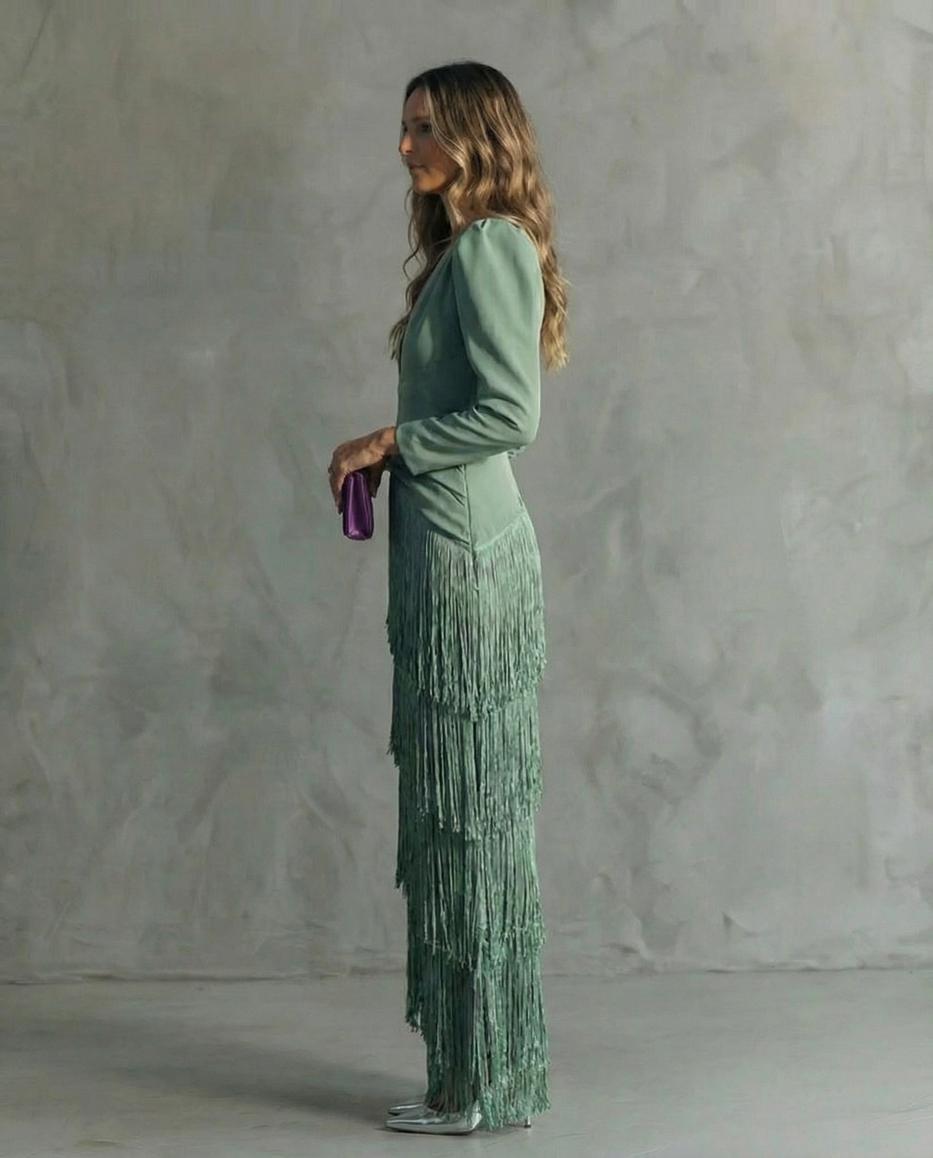Damen-Maxikleid mit V-Ausschnitt und Fransenstufen-Maxi Dress-Alpenkind