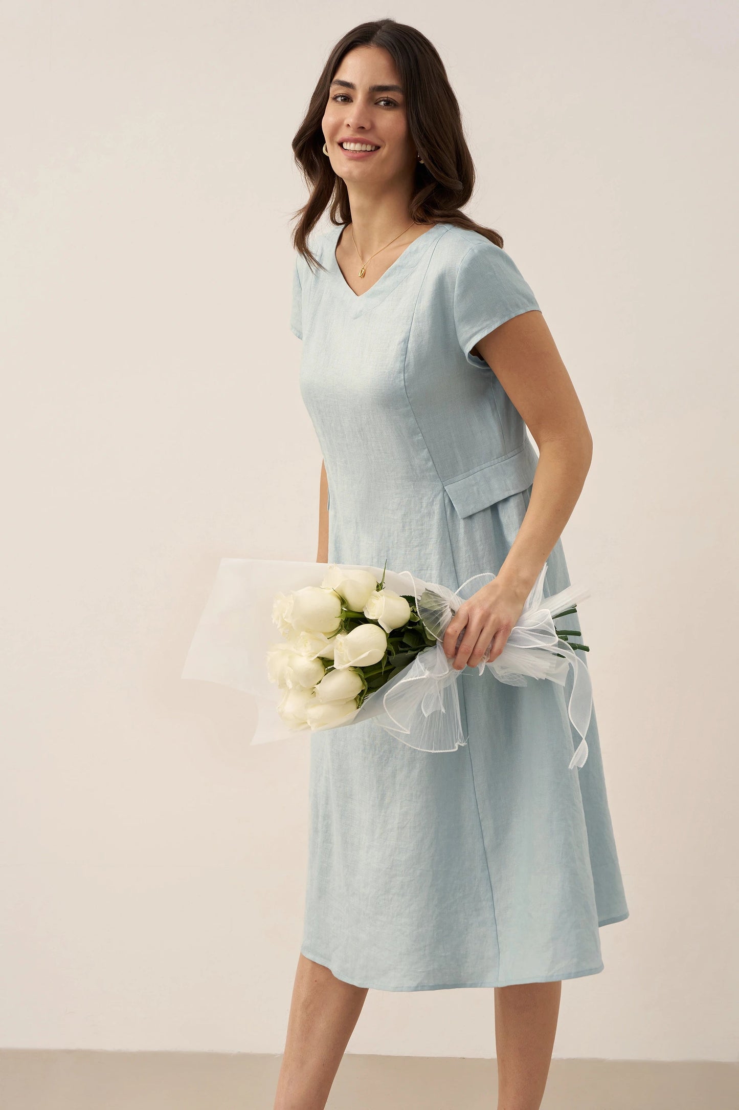 Damen Midi-Leinenkleid mit V-Ausschnitt und kurzen Ärmeln-Midi Dress-Alpenkind
