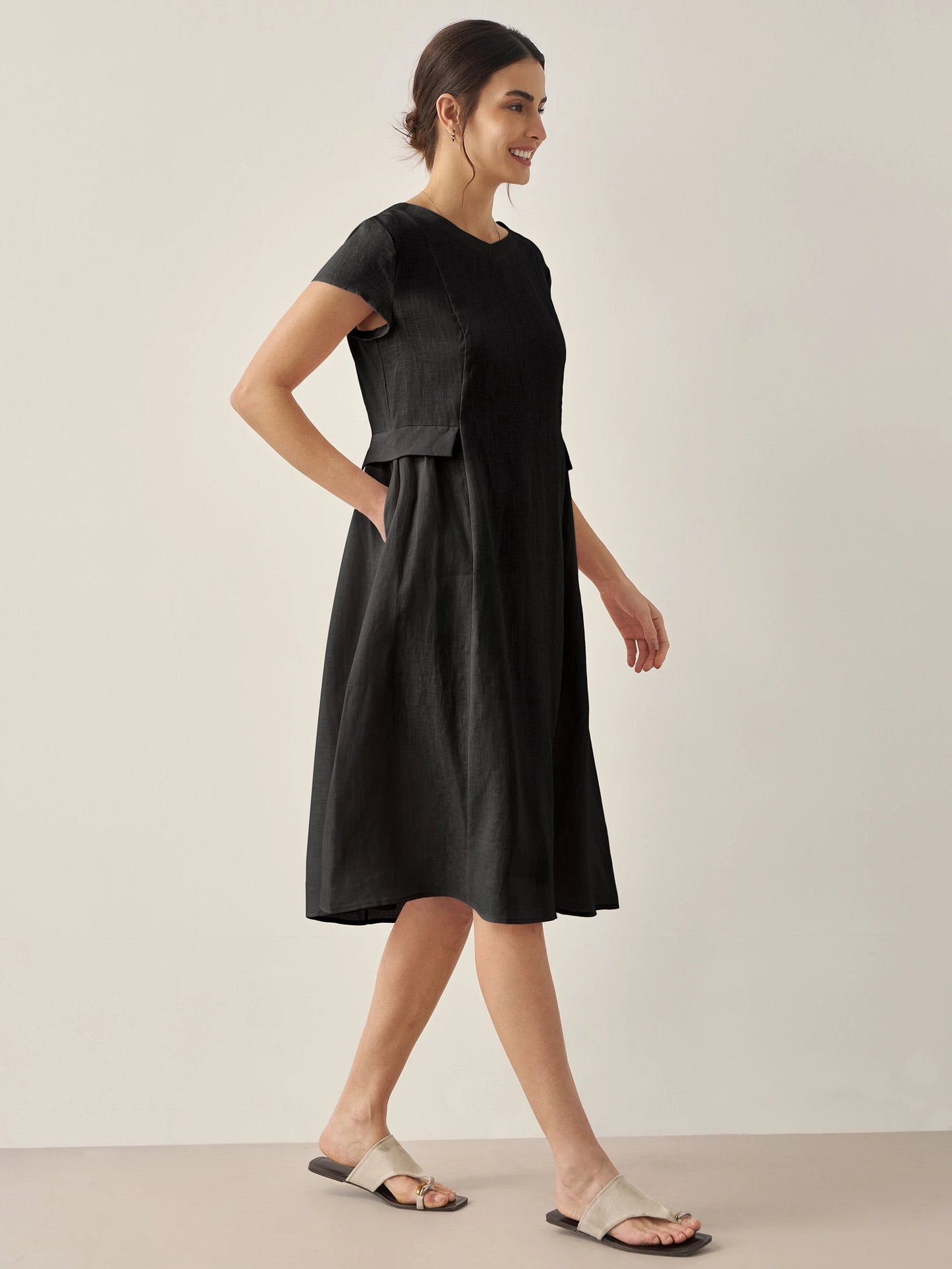 Damen Midi-Leinenkleid mit V-Ausschnitt und kurzen Ärmeln-Midi Dress-Alpenkind