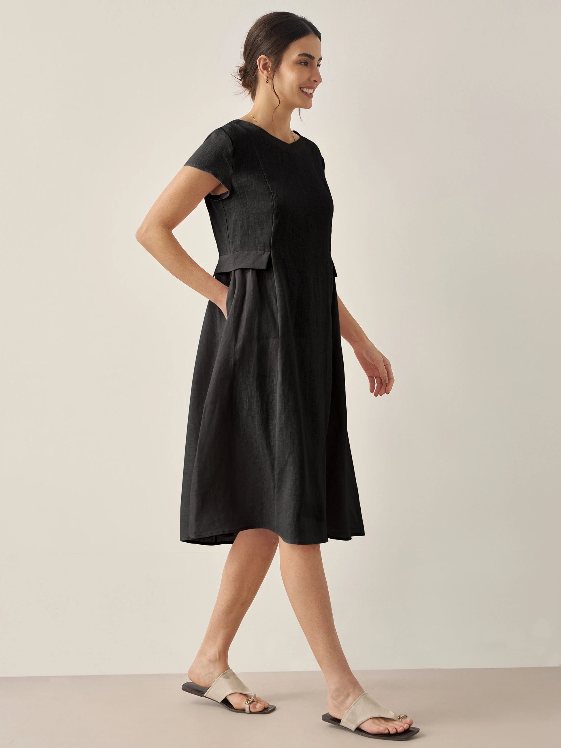 Damen Midi-Leinenkleid mit V-Ausschnitt und kurzen Ärmeln-Midi Dress-Alpenkind