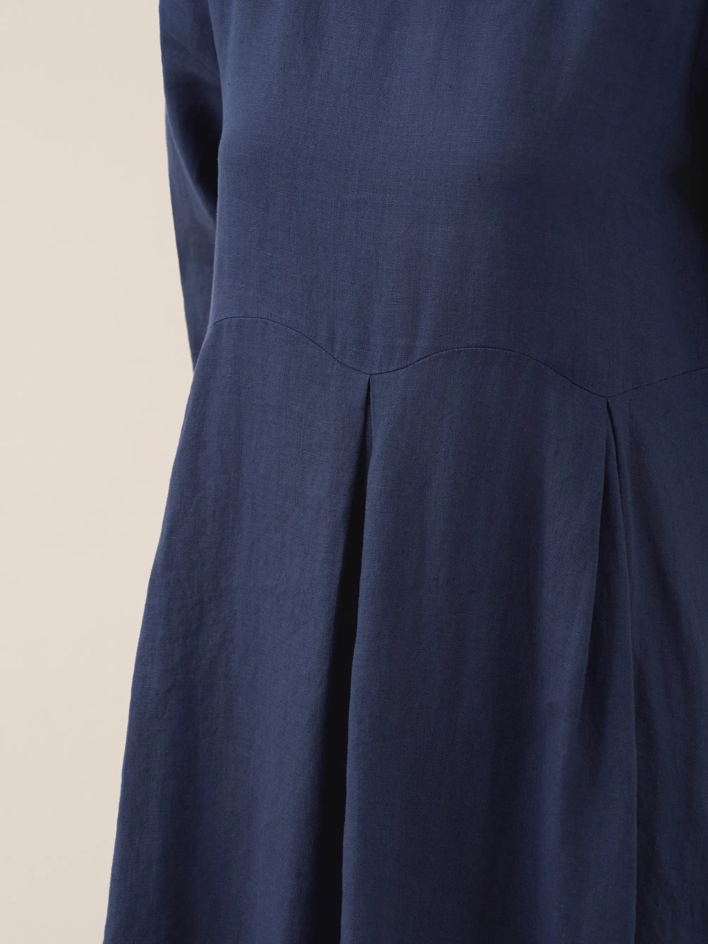 Damen-Midikleid aus Leinen mit U-Boot-Ausschnitt und Falten-Midi Dress-Alpenkind