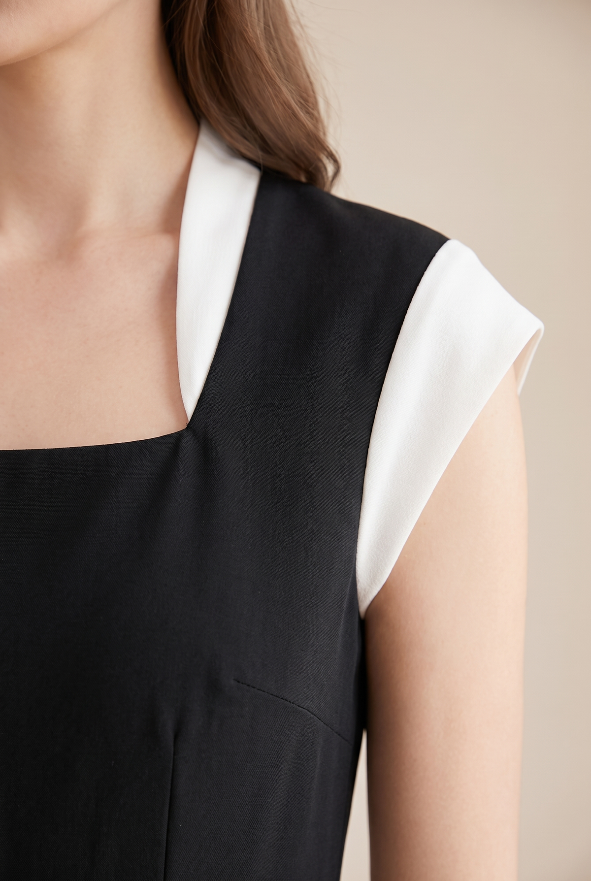 Damen-Midikleid mit eckigem Ausschnitt und Kontrastschleife-Midi Dress-Alpenkind