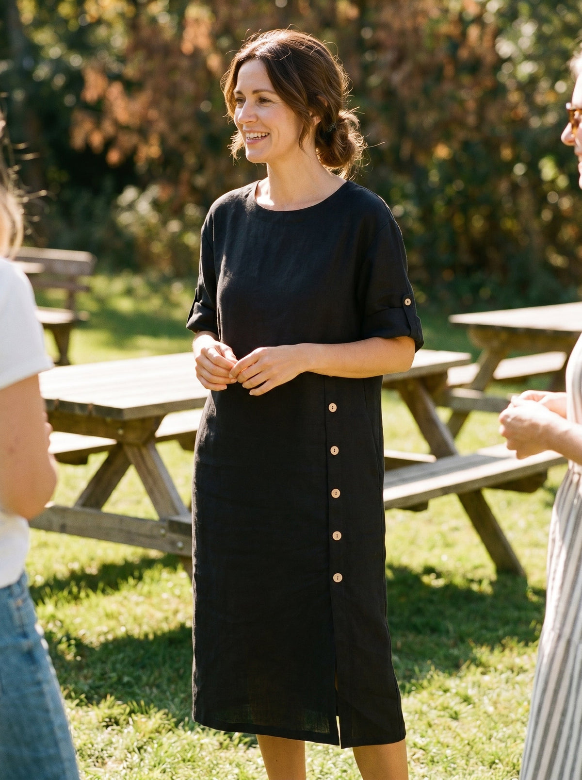 Damen-Midikleid mit Rundhalsausschnitt und seitlicher Knopfleiste-Midi Dress-Alpenkind