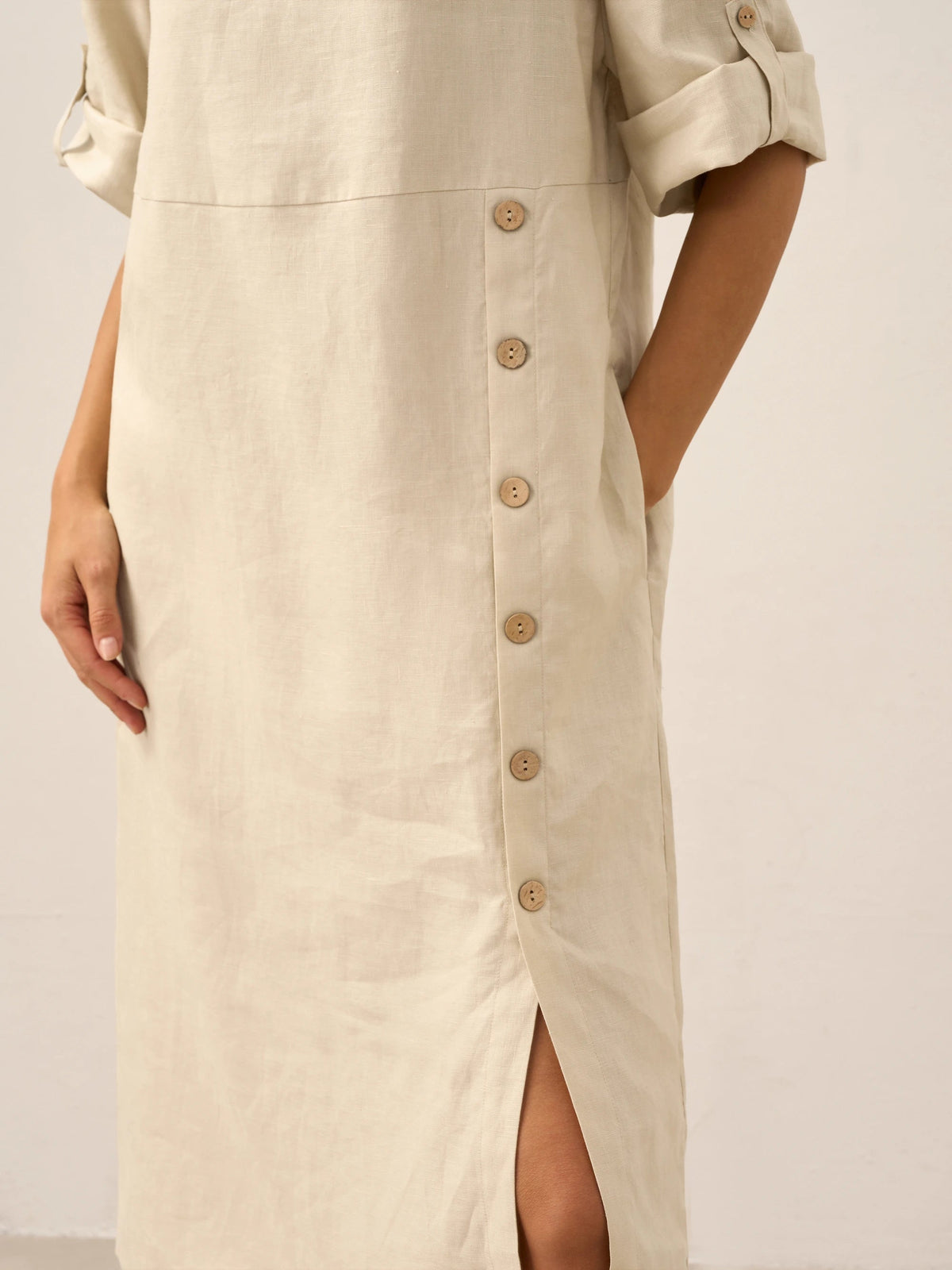 Damen-Midikleid mit Rundhalsausschnitt und seitlicher Knopfleiste-Midi Dress-Alpenkind