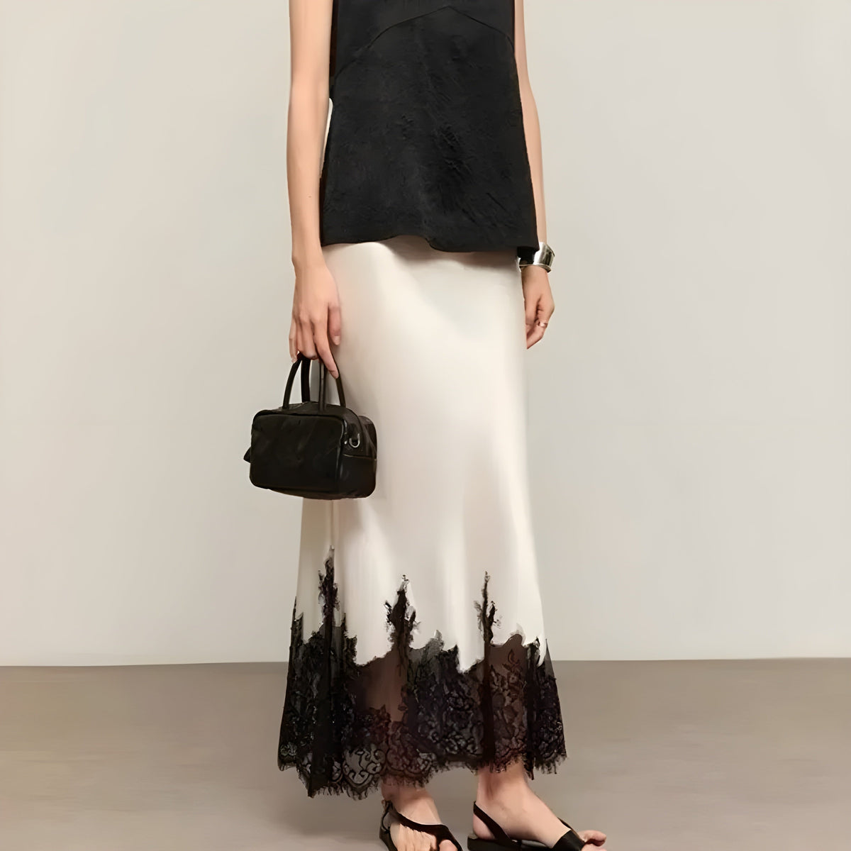 Damen-Midirock aus Satin mit Spitzensaum-Skirt for women-Alpenkind