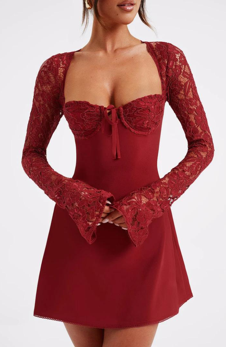 Damen Minikleid mit langen Spitzenärmeln und strukturiertem Brustbereich-Mini Dress-Alpenkind
