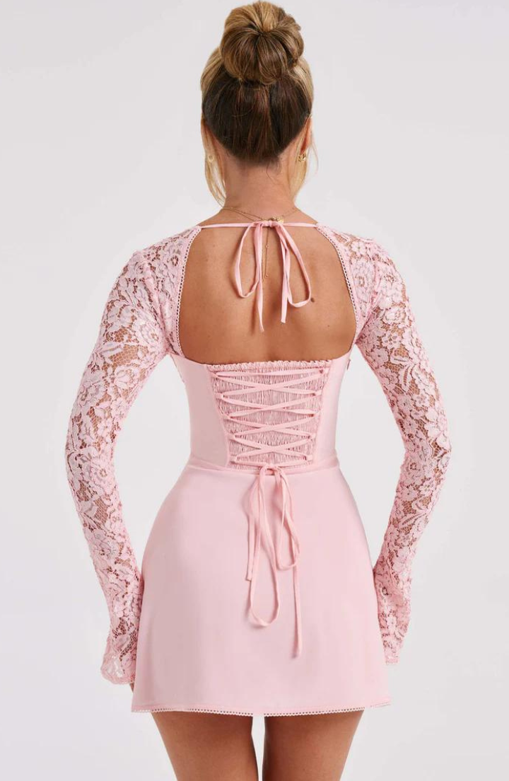 Damen Minikleid mit langen Spitzenärmeln und strukturiertem Brustbereich-Mini Dress-Alpenkind