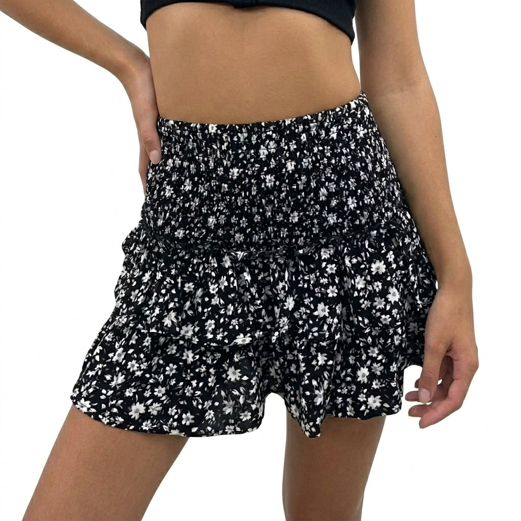 Damen-Minirock mit Stufen-Design und gesmoktem Bund-Skirt for women-Alpenkind