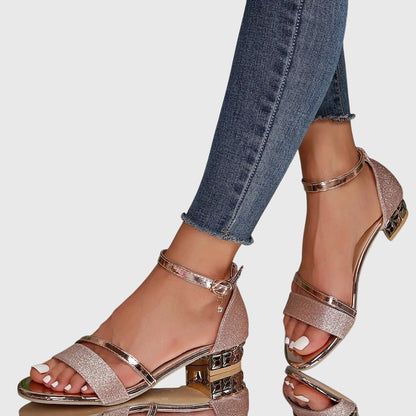 Damen Offene Wedge-Sandalen mit Knöchelriemen und Metallischen Details-Footwear for women-Alpenkind
