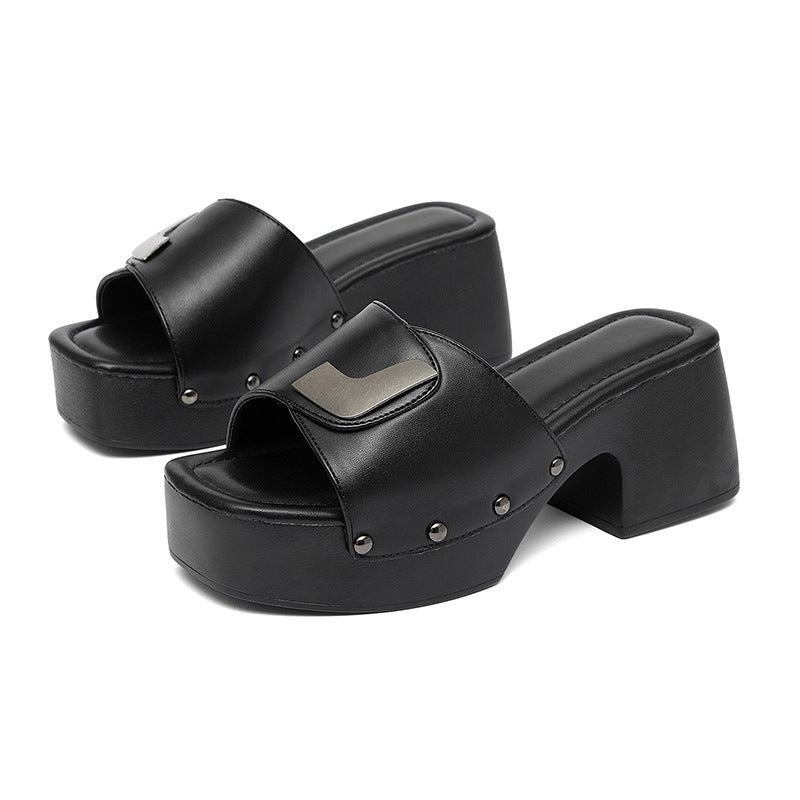 Damen-Plateau-Mules mit Blockabsatz und Metallic-Detail-Footwear for women-Alpenkind