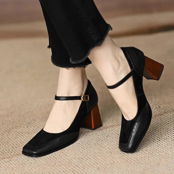 Damen Pumps mit eckiger Spitze und Riemenverschluss-Footwear for women-Alpenkind
