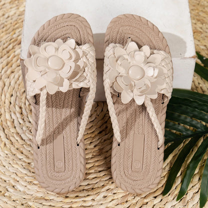 Damen-Sandalen mit geflochtenen Riemen und Blumenverzierung-Footwear for women-Alpenkind