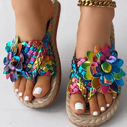 Damen-Sandalen mit geflochtenen Riemen und Blumenverzierung-Footwear for women-Alpenkind