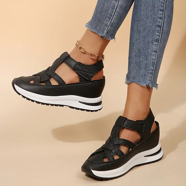 Damen-Sandalen mit Plateau-Sohle und Cut-Out-Design-Footwear for women-Alpenkind