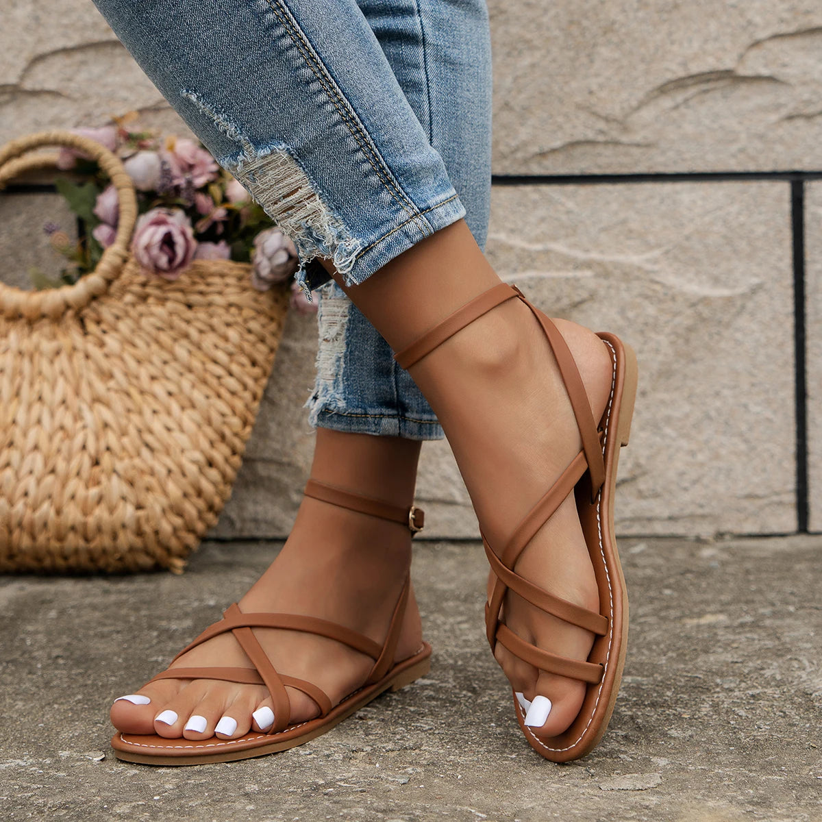 Damen Sandalen mit überkreuzten Riemen und Knöchelverschluss-Footwear for women-Alpenkind