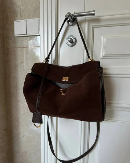 Damen Schultertasche mit Klappe und Drehverschluss