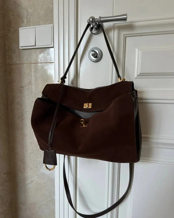 Damen Schultertasche mit Klappe und Drehverschluss-Women Accessories-Alpenkind