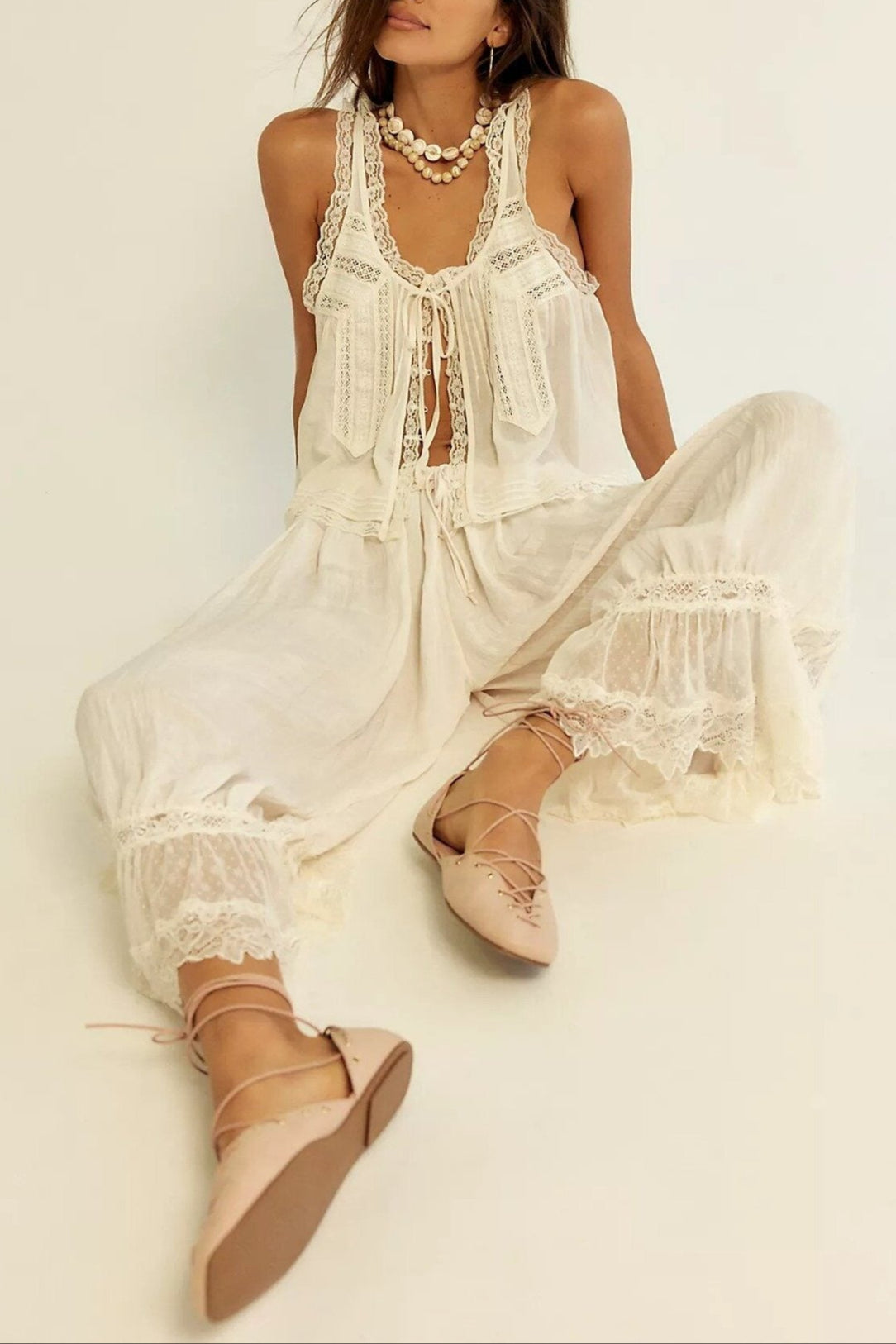 Damen-Set aus Weste mit Spitzenbesatz und Hose mit weitem Bein-Sets for women-Alpenkind