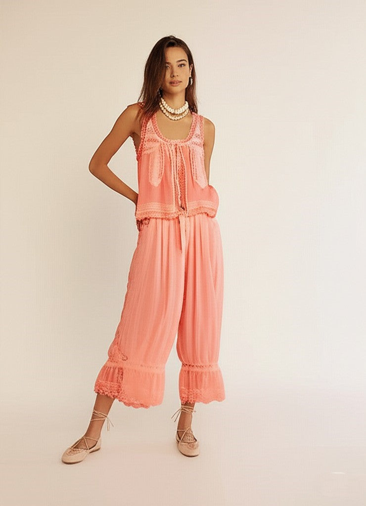 Damen-Set aus Weste mit Spitzenbesatz und Hose mit weitem Bein-Sets for women-Alpenkind