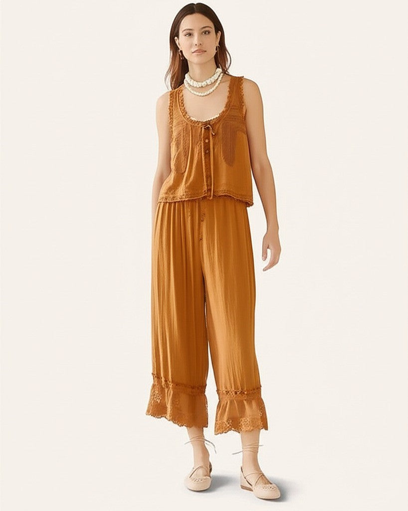 Damen-Set aus Weste mit Spitzenbesatz und Hose mit weitem Bein-Sets for women-Alpenkind