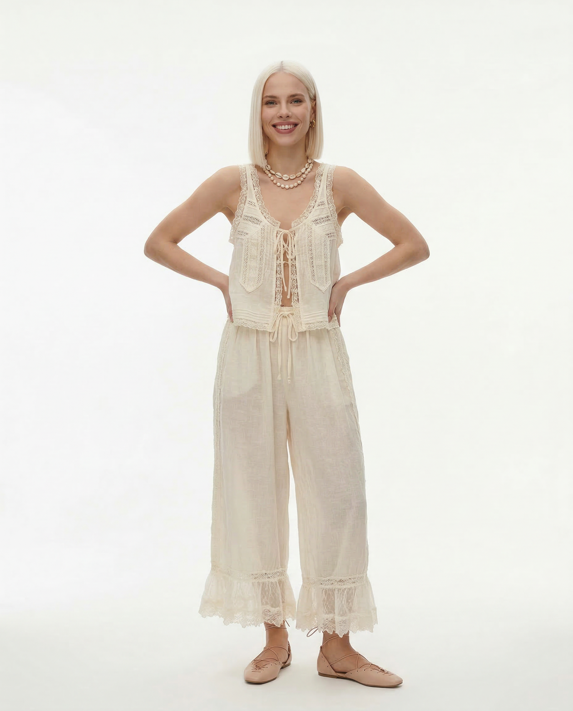 Damen-Set aus Weste mit Spitzenbesatz und Hose mit weitem Bein-Sets for women-Alpenkind