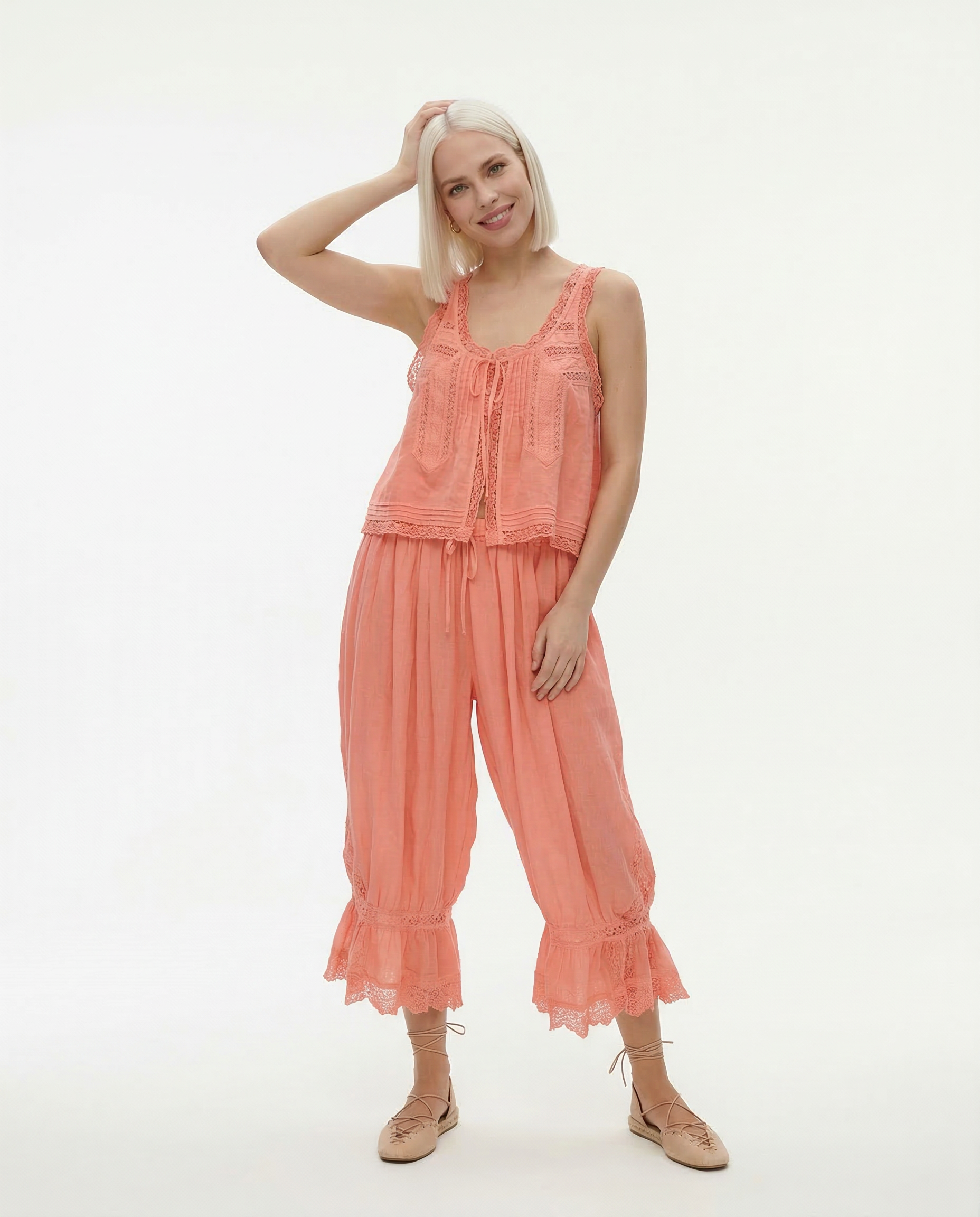 Damen-Set aus Weste mit Spitzenbesatz und Hose mit weitem Bein-Sets for women-Alpenkind
