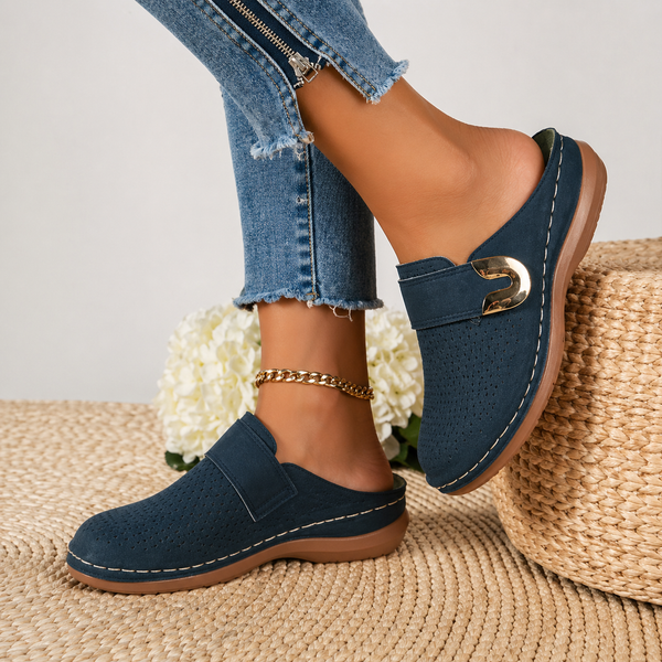 Damen Slip-On Loafer mit Schnallenriemen und Perforiertem Obermaterial-Footwear for women-Alpenkind
