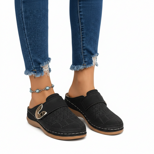 Damen Slip-On Loafer mit Schnallenriemen und Perforiertem Obermaterial-Footwear for women-Alpenkind